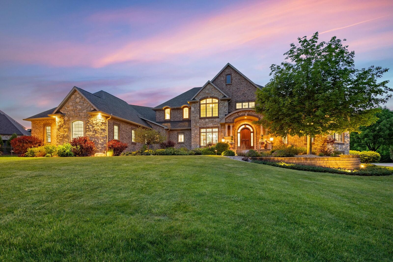 Property Photo:  2828 E Apple Hill Boulevard  WI 54913 