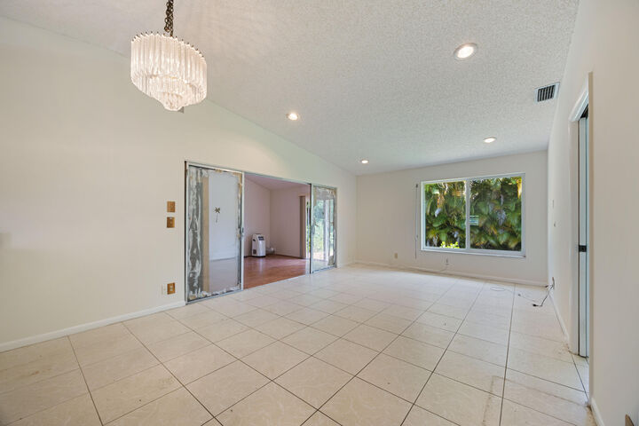 Property Photo: 5227 Copperleaf Circle FL 33484