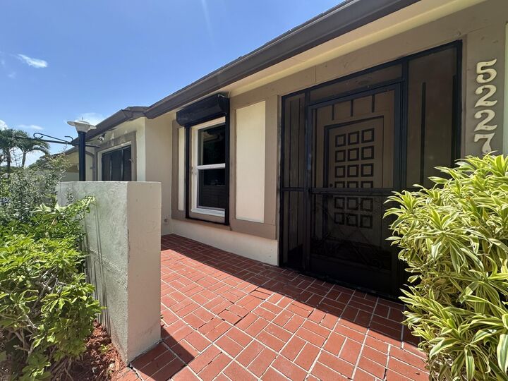 Property Photo:  5227 Copperleaf Circle  FL 33484 