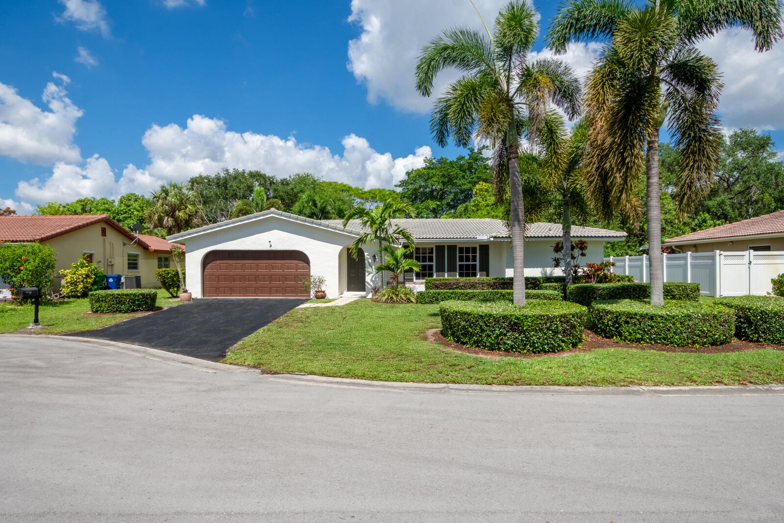 Property Photo:  3844 NW 82nd Way  FL 33065 