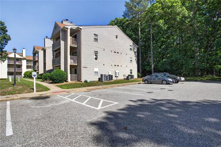 Property Photo:  560 Candle Ln 104  VA 23608 