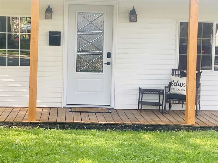 Property Photo: 417 W Parkway Drive IN 47327