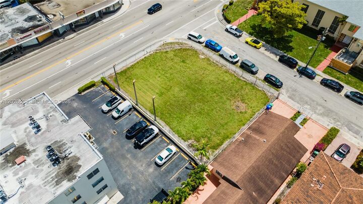 Property Photo:  5895 W Flagler St  FL 33144 