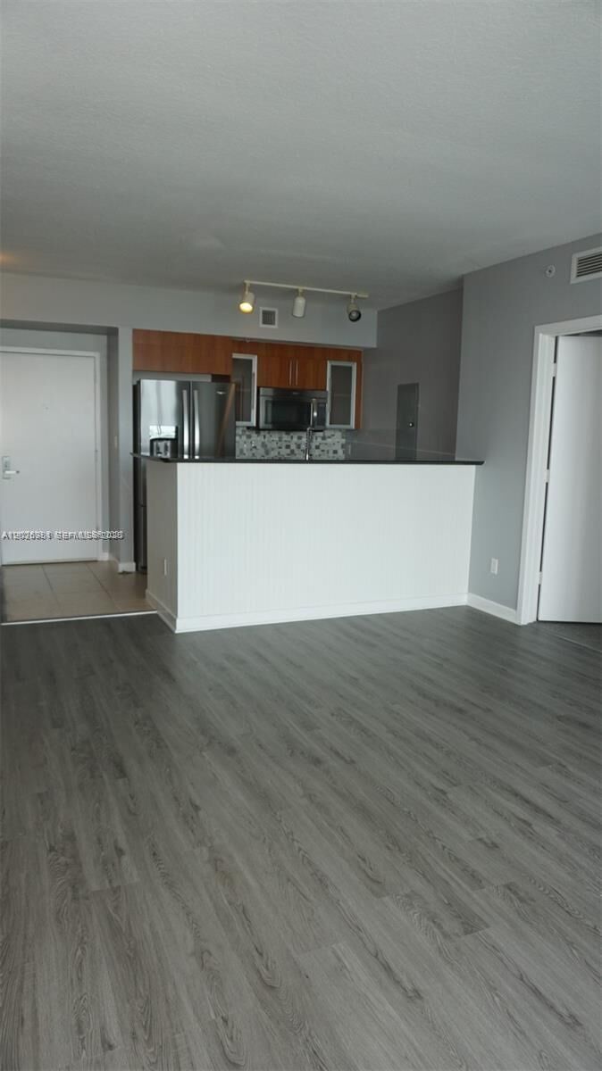 Property Photo:  325 S Biscayne Blvd 2022  FL 33131 