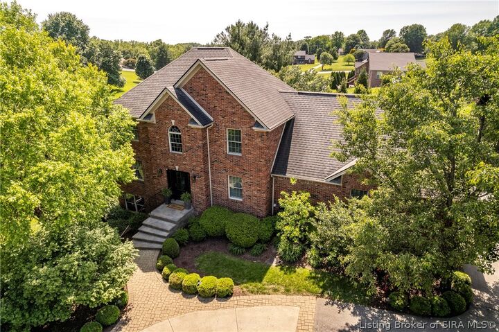 Property Photo: 6605 Pheasant Run Road IN 47111