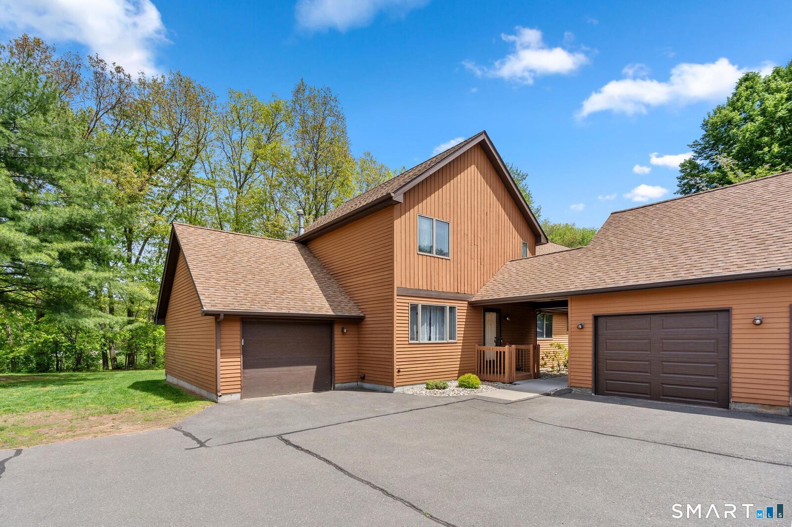 Property Photo:  105 Maple Avenue 1  CT 06066 