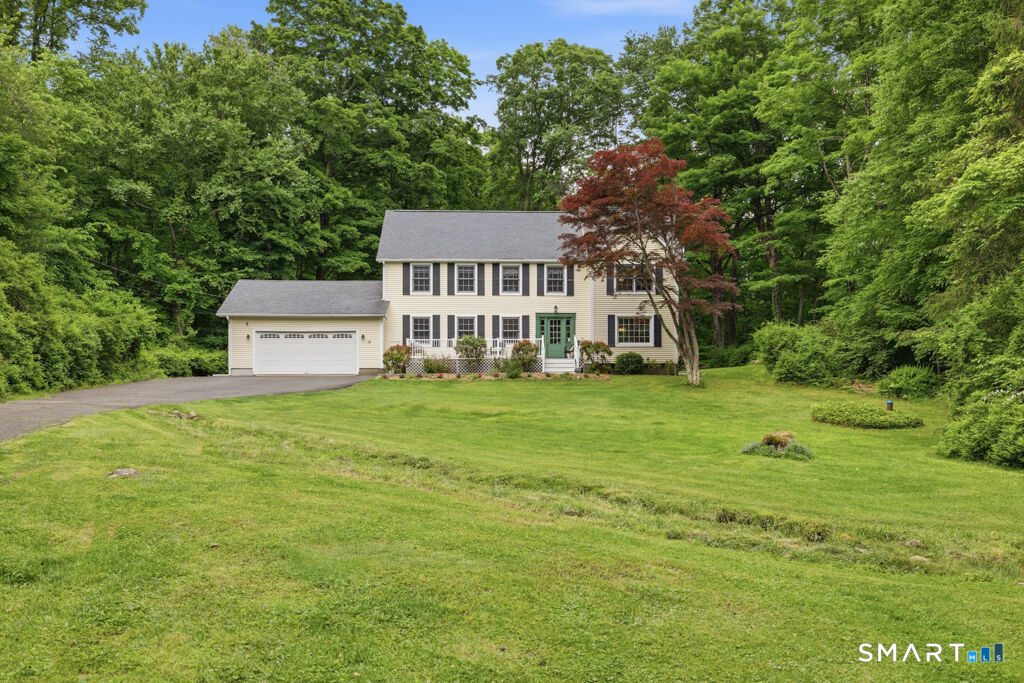 Property Photo:  76 Pocahontas Road  CT 06896 