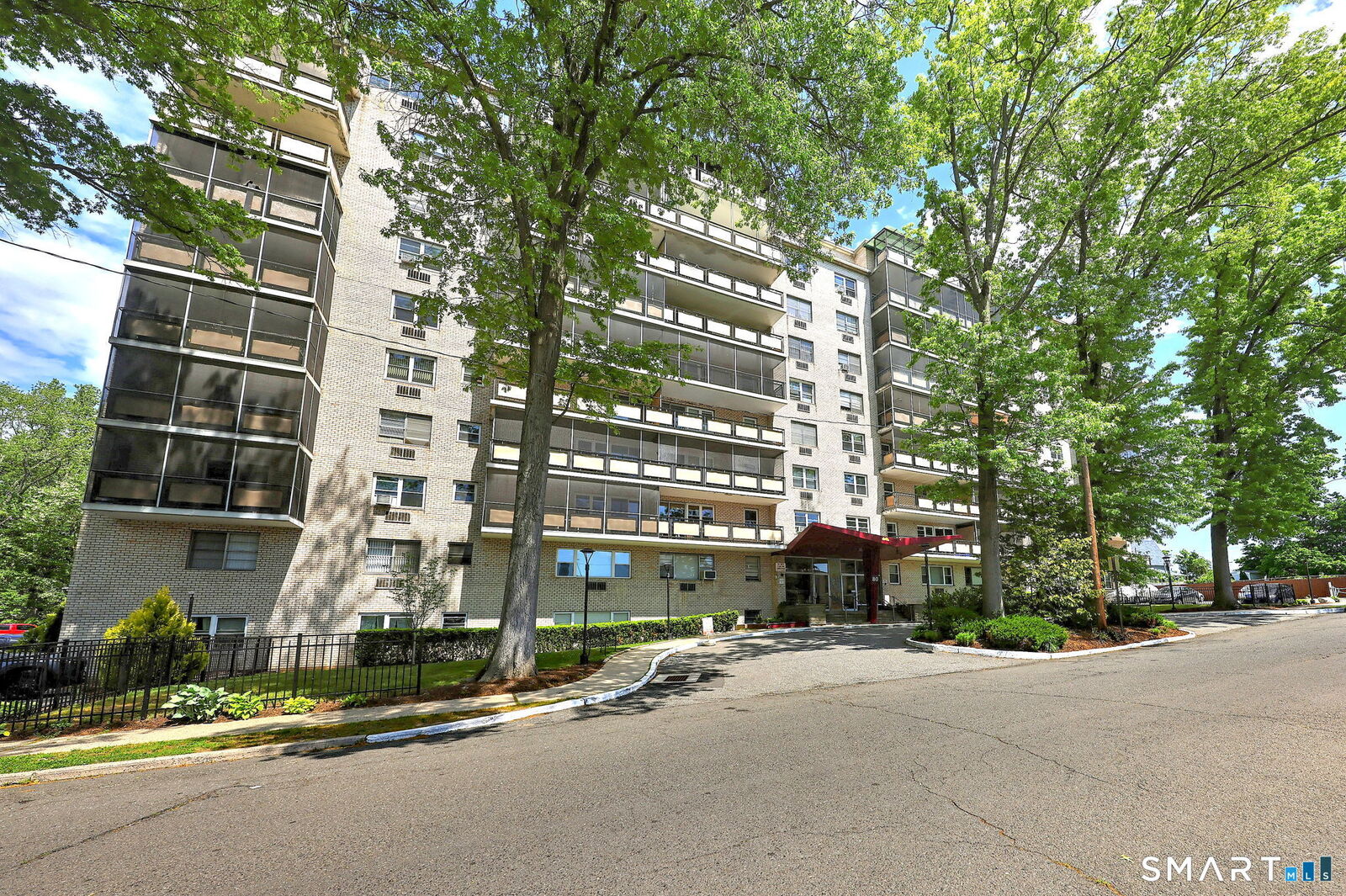 Property Photo:  80 Cartright Street 5D  CT 06604 