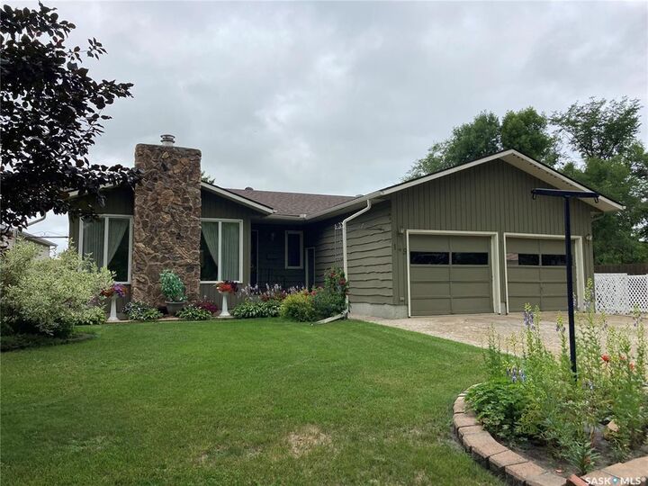 149 Garvin Crescent — photo 1