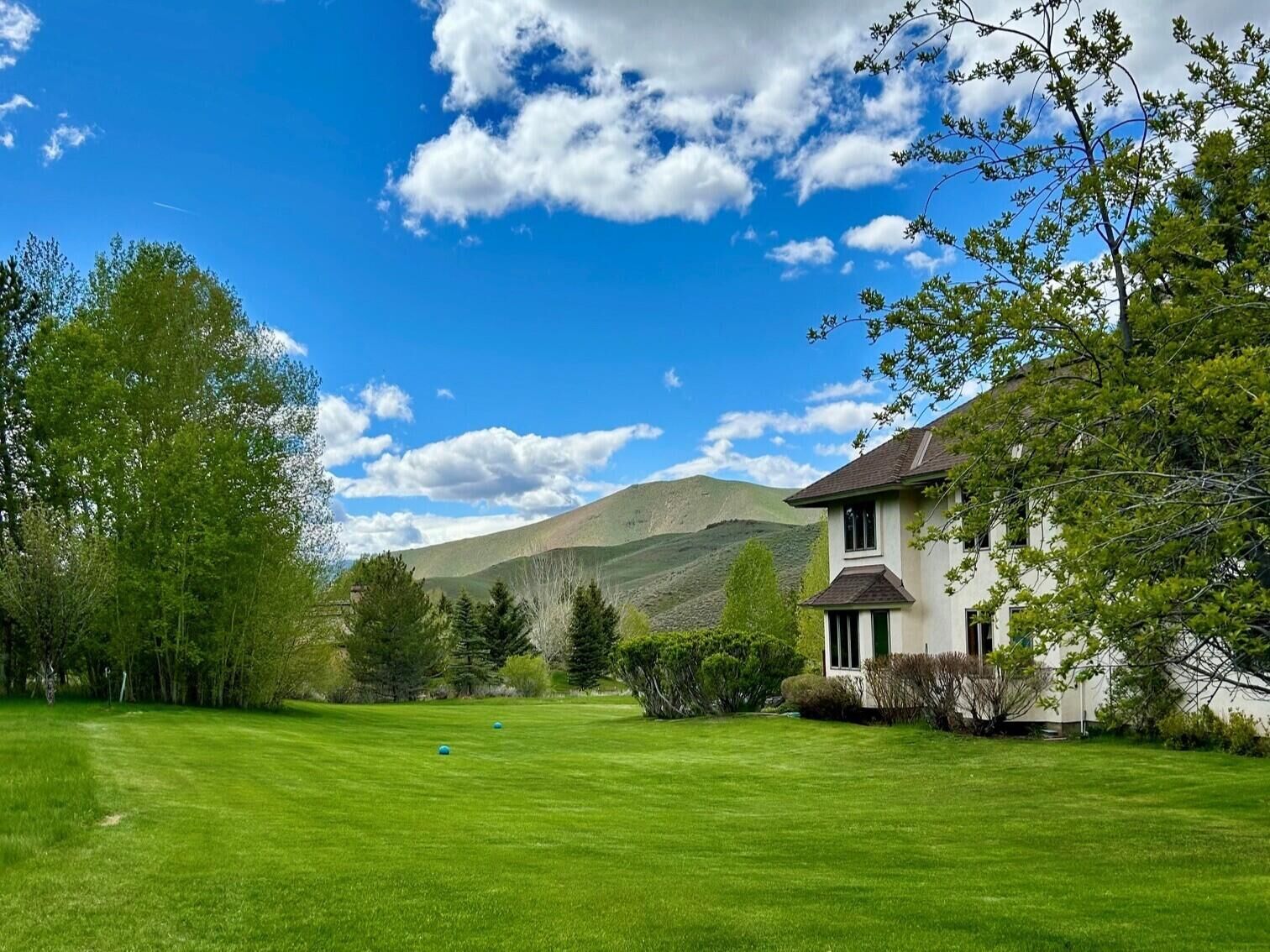 Property Photo:  293 Indian Creek Rd  ID 83333 