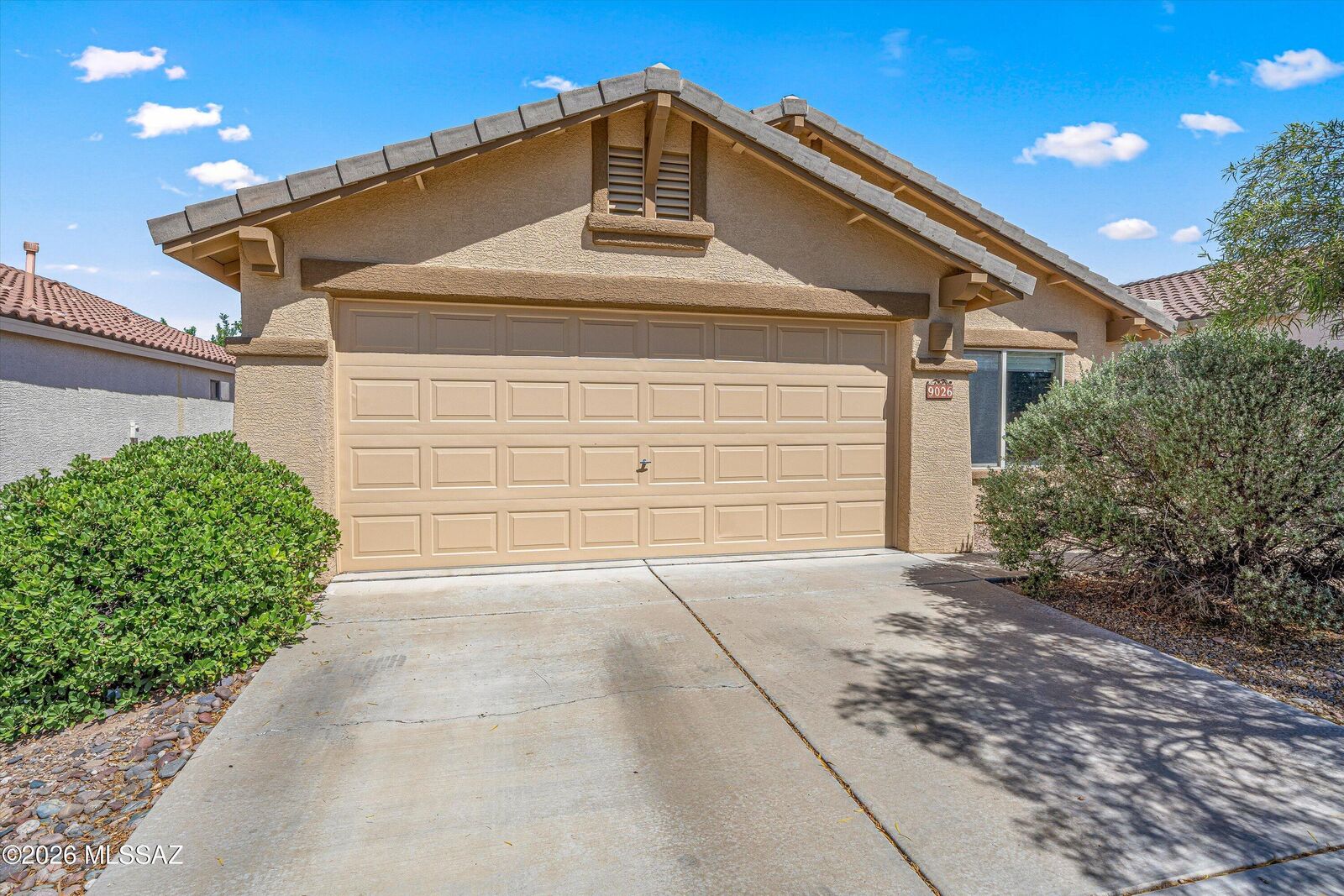 Property Photo:  9026 N School Hill Drive  AZ 85743 