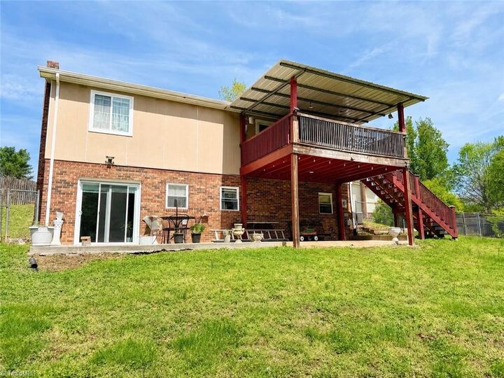 Property Photo:  400 Croydon Lane  NC 27107 