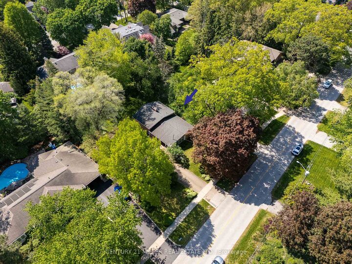 Property Photo:  2048 Elmhurst Avenue  ON L6J 1X1 
