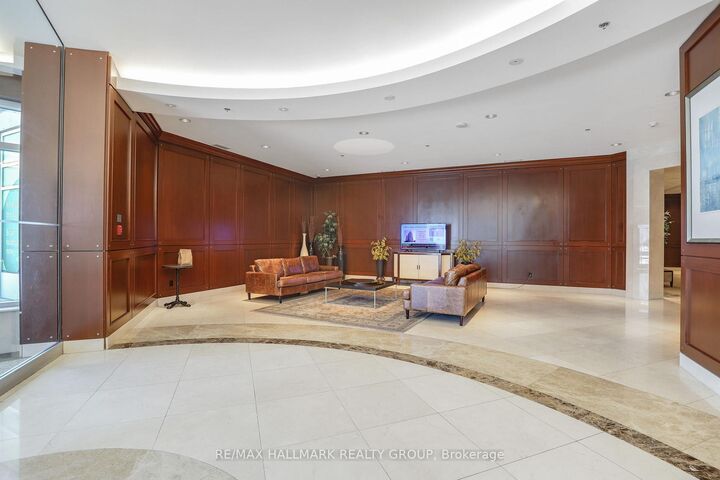 Property Photo: 200 Rideau Street 504 ON K1N 5Y1