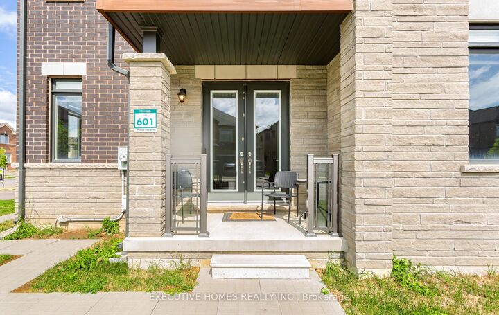 Property Photo: 77 Pond View Gate ON L8B 2A1