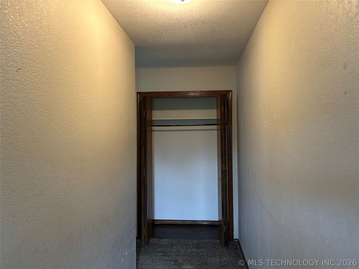 Property Photo:  82 S Gladd Road  OK 74434 