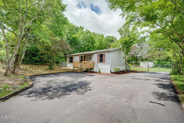 Property Photo: 229 Alpine Loop TN 37818