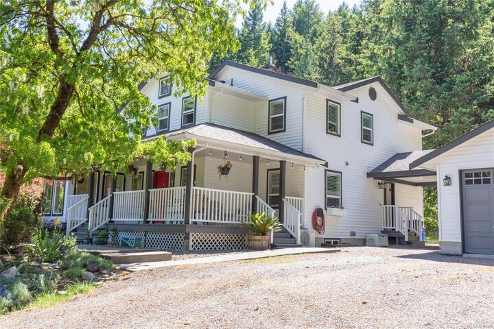 Property Photo:  2956 Ridgeway Rd  BC V9R 5K3 