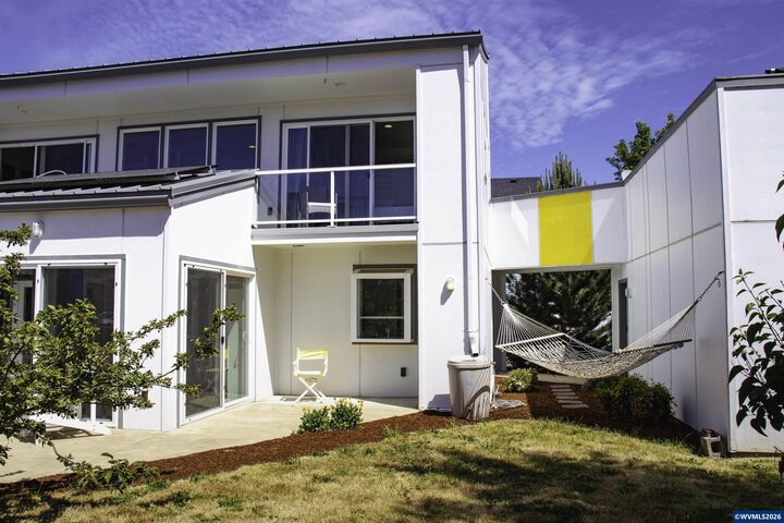 Property Photo:  32903 Wildrose Dr  OR 97389 