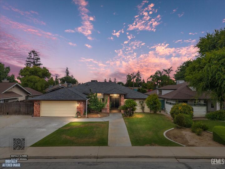 Property Photo:  9901 Mesa Oak Drive  CA 93311 