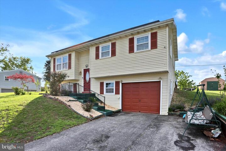 Property Photo:  3269 Night In Gale Drive  PA 17315 