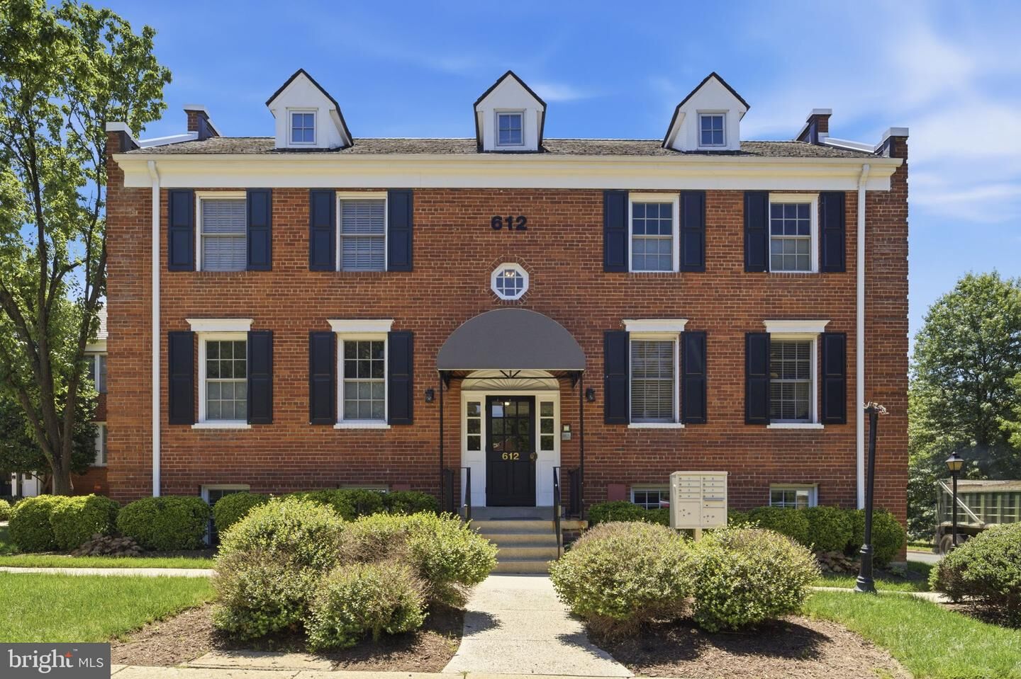 Property Photo:  612 Bashford Lane 1222  VA 22314 