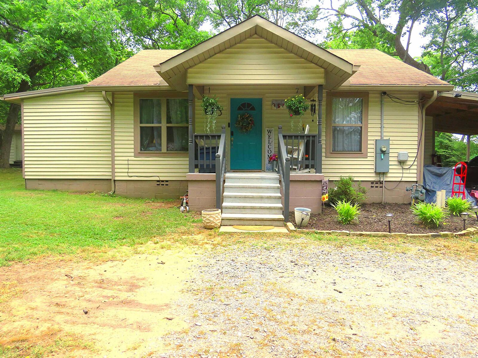 Property Photo:  403 W Walnut Street  AR 72015 