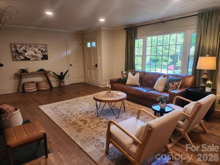 Property Photo: 616 E Oakwood Avenue NC 28001