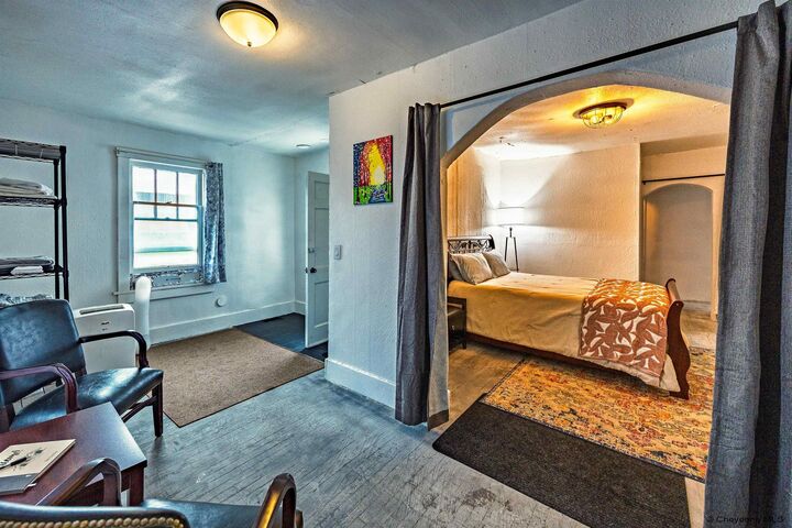 Property Photo:  100 E 28th St  WY 82001 