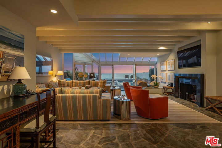 Property Photo:  23758 Malibu Rd  CA 90265 