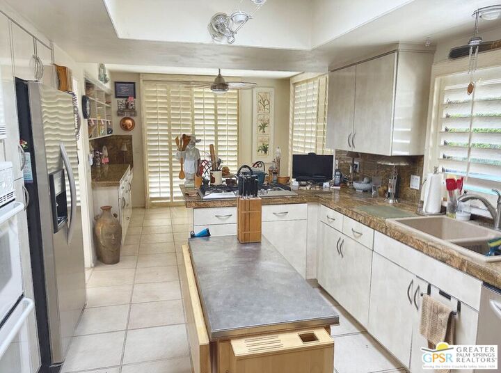 Property Photo: 2062 S Chico Dr CA 92264