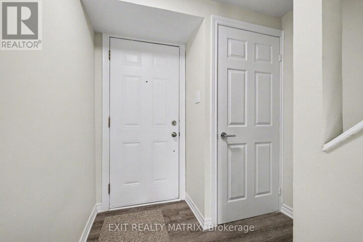 Property Photo:  1468 Heatherington Road B  ON K1V 6S1 