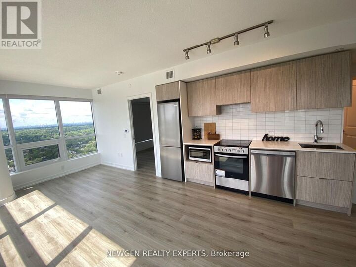 Property Photo: 395 Bloor Street East 3004 ON M4W 0B4
