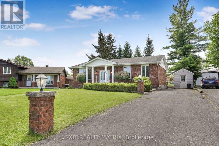 Property Photo: 768 Dewhurst Avenue ON K6J 5H4