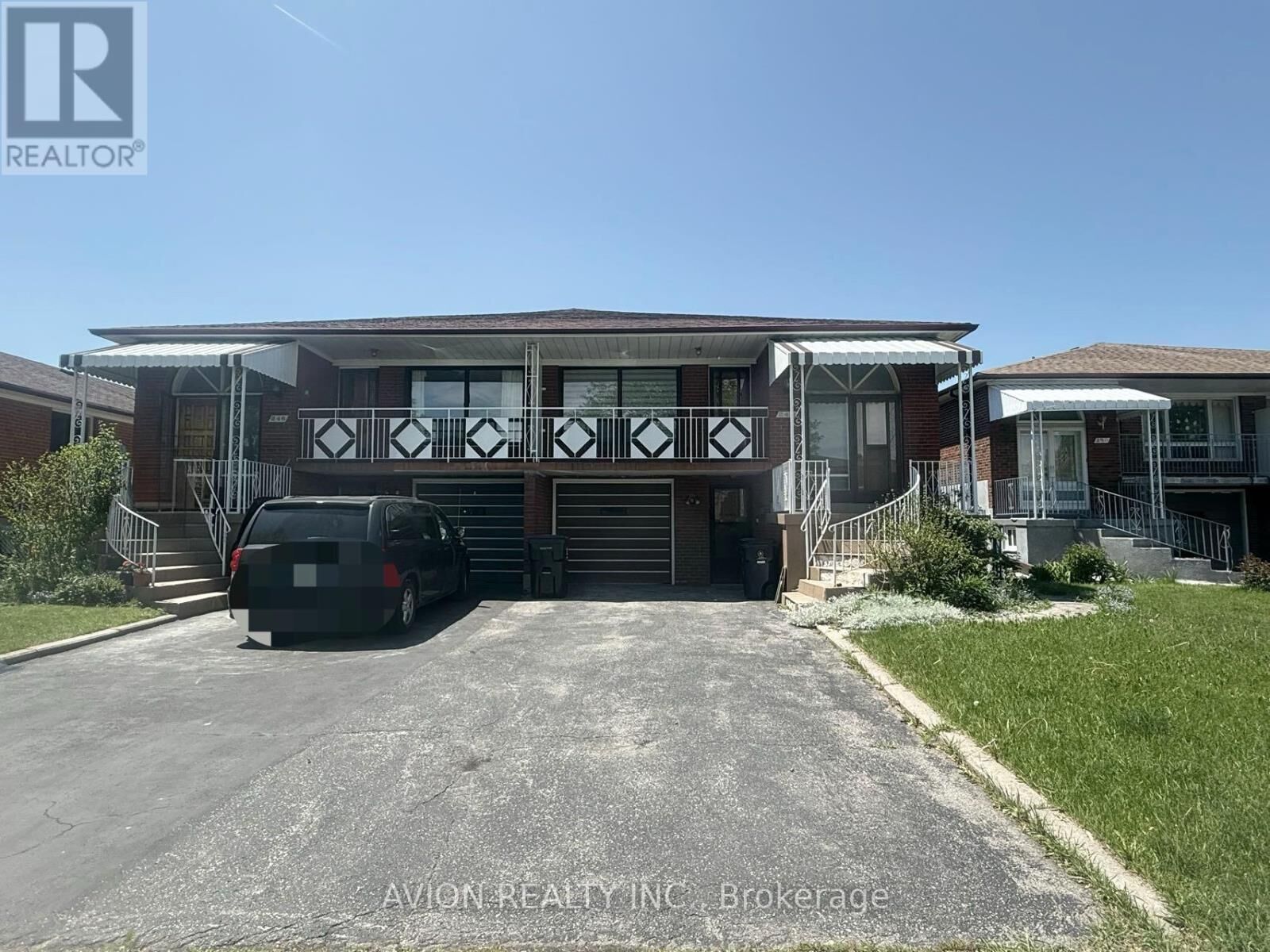 Property Photo:  248 Fairglen Avenue  ON M1W 1B1 