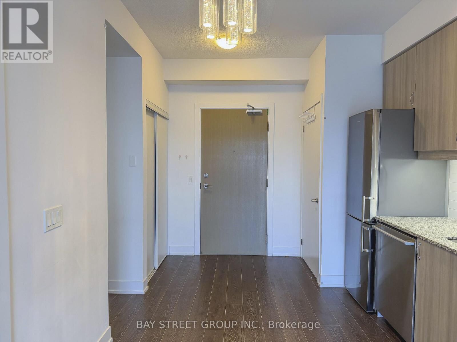 Property Photo:  7 Kenaston Gardens 119  ON M2K 0E9 
