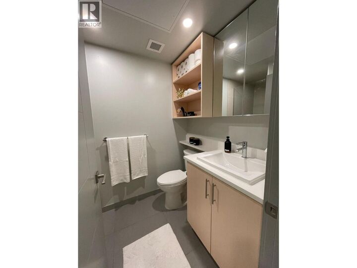 345 Dougall Road North 215 — photo 1