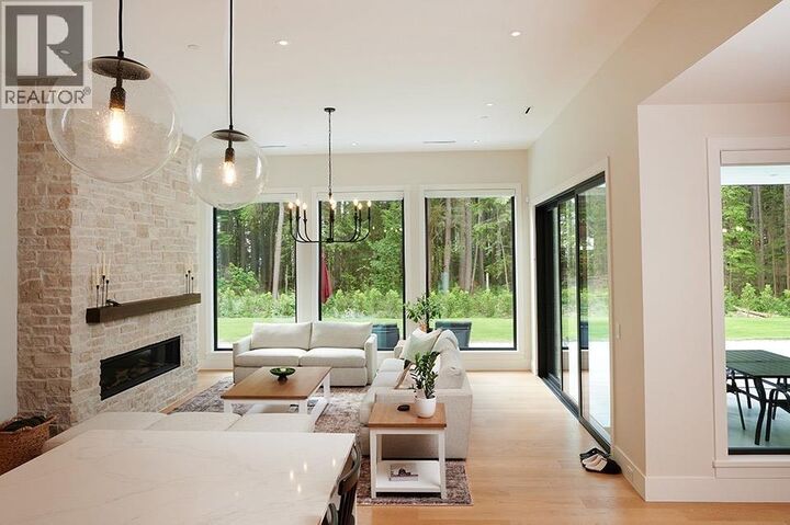 Property Photo:  372 Moyne Drive  BC V7S 1J5 
