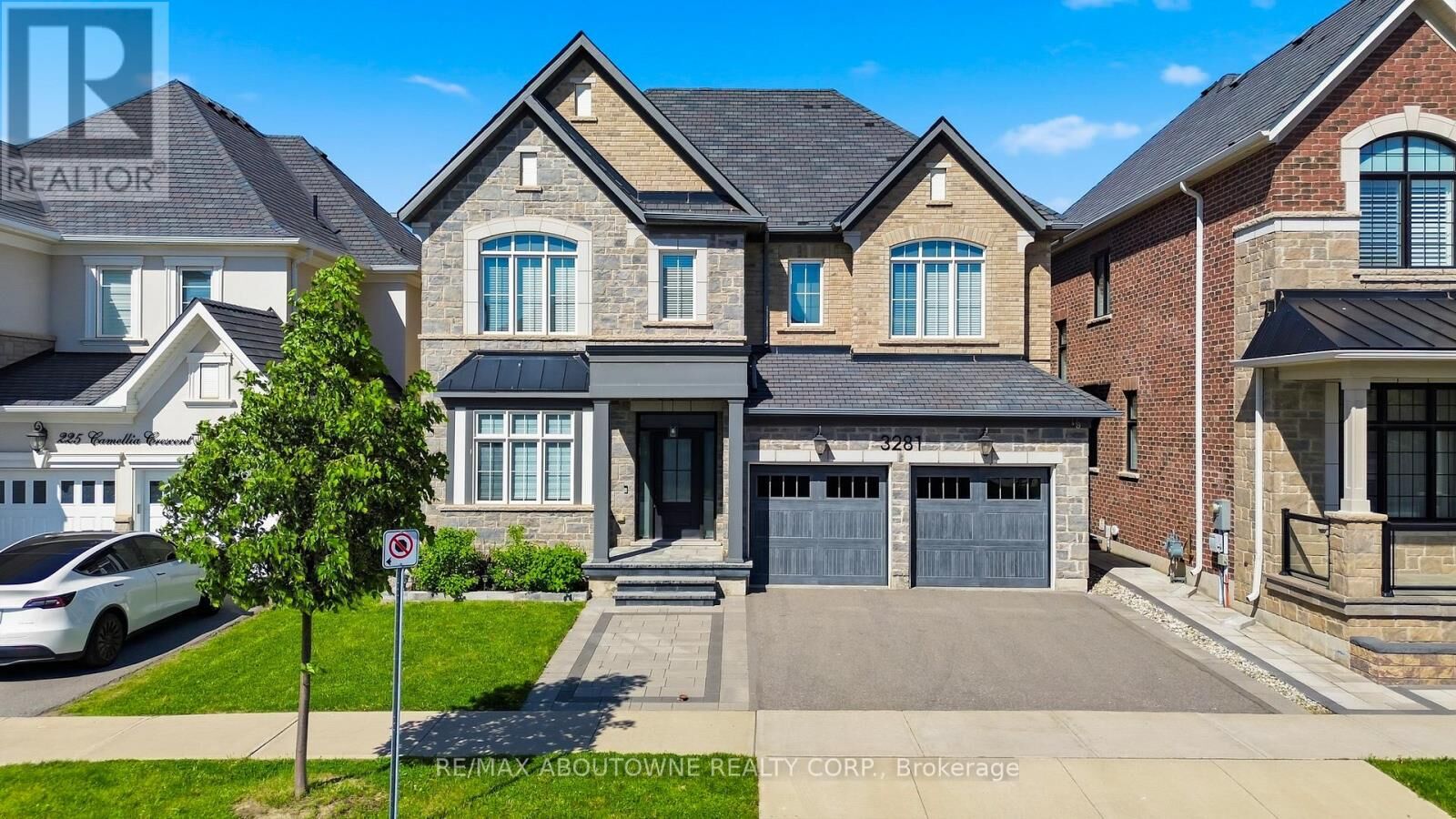 Property Photo:  3281 Post Road  ON L6H 1L1 