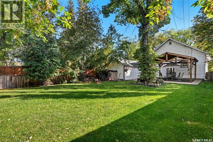 Property Photo:  114 107th Street W  SK S7N 1N8 