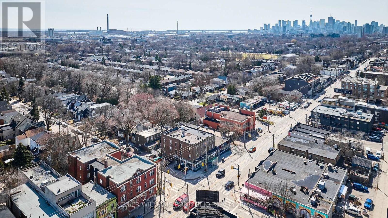 Property Photo:  1395 Gerrard Street East  ON M4L 1Z3 
