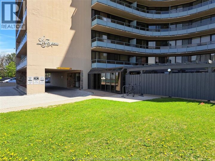 Property Photo:  111 Riverside Drive East 808  ON N9A 2S6 