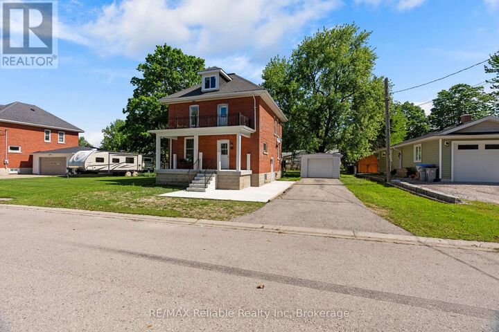 Property Photo: 185 Trafalgar Street ON N0K 1N0