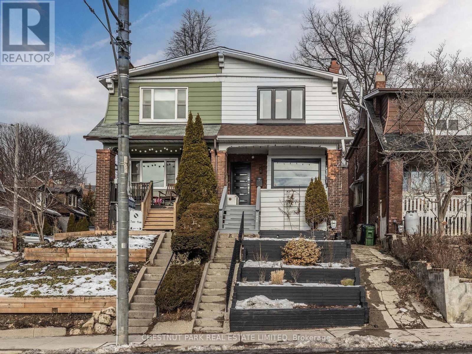 Property Photo:  1654 Gerrard Street East  ON M4L 2A8 