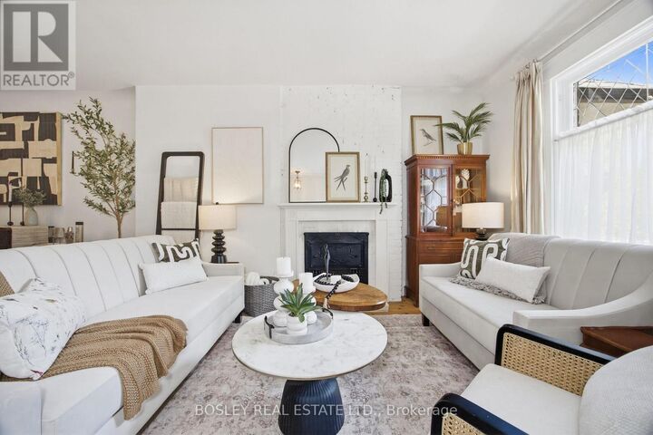 Property Photo: 44 Birch Avenue ON M4V 1C8