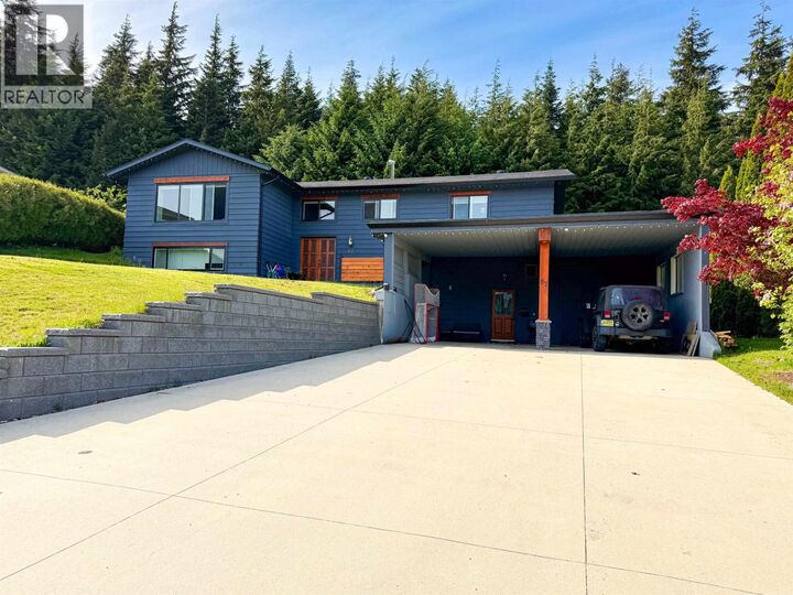 87 Angle Street — photo 1