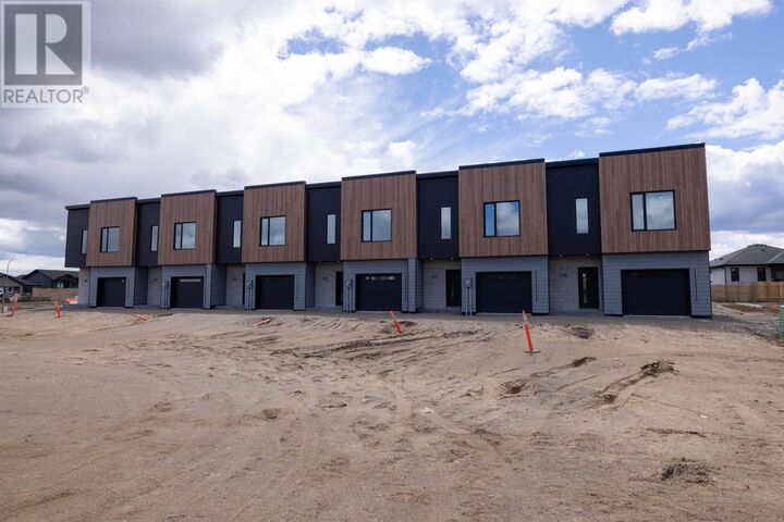 Property Photo:  828 Weiler Blvd  ON P7C 0A7 