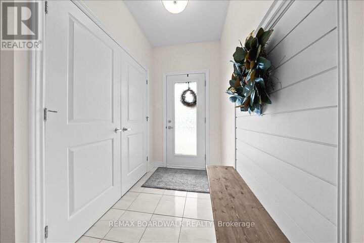 Property Photo: 244 Munro Street ON K7C 0P2