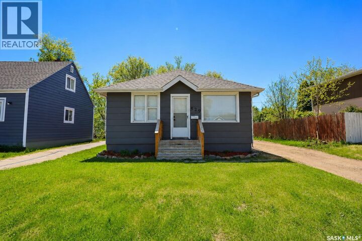 Property Photo: 529 20th Street E SK S6V 1L4