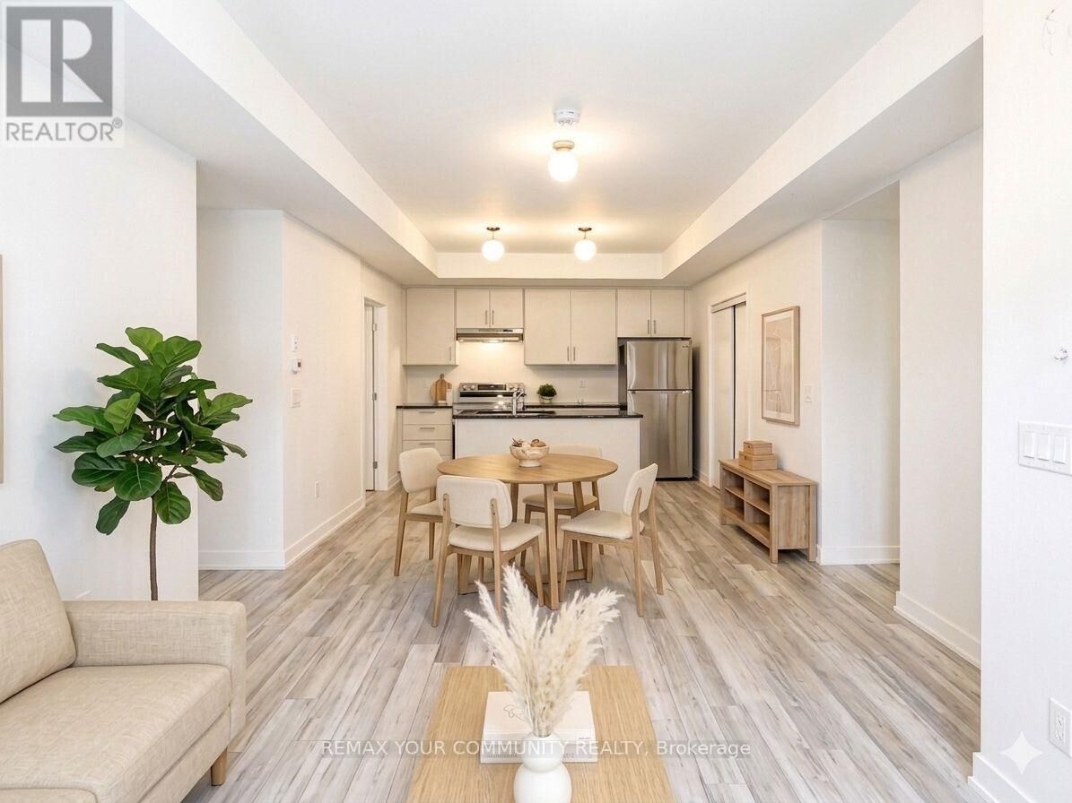 Property Photo:  15100 Yonge Street 6B  ON L4G 4C8 